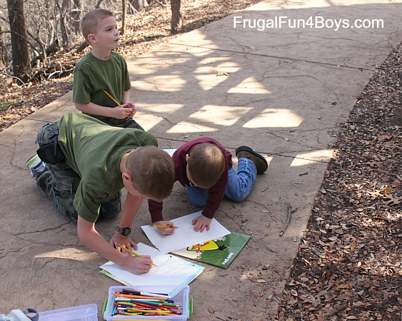 Exploring nature with kids by observing and sketching