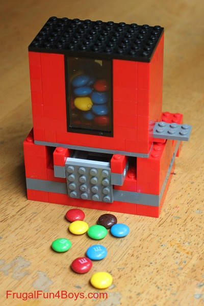 fun, fun, fun = candy + legos ~ - DIY projects for kids & teens {Weekend Links} from HowToHomeschoolMyChild.com