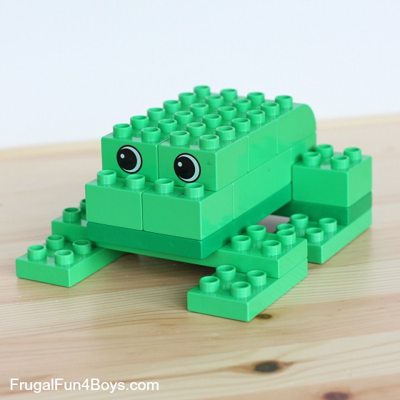 What are easy things you can build with LEGOs?
