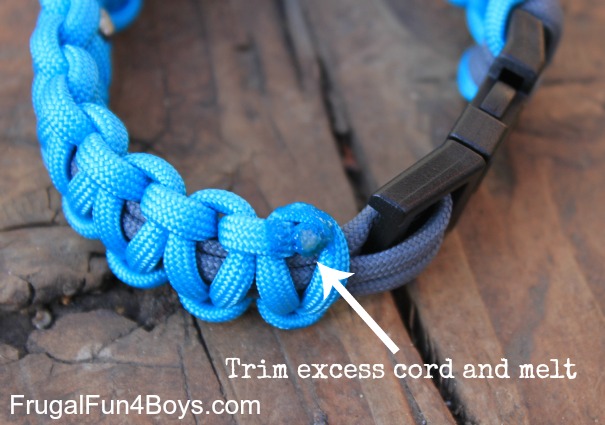 How to Make Parachute Cord (Paracord) Bracelets - Frugal Fun For Boys