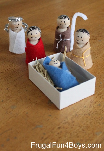Easy Wooden Peg Nativity