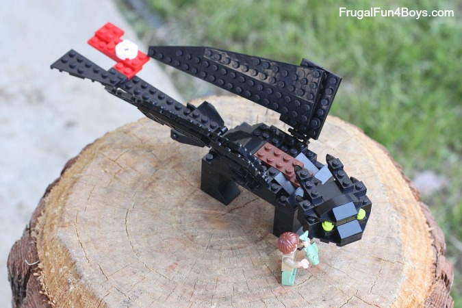 How to Build a LEGO Toothless - Inspired by How to Train Your Dragon