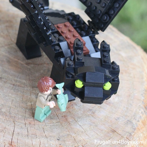 How to Build a LEGO Toothless - Inspired by How to Train Your Dragon