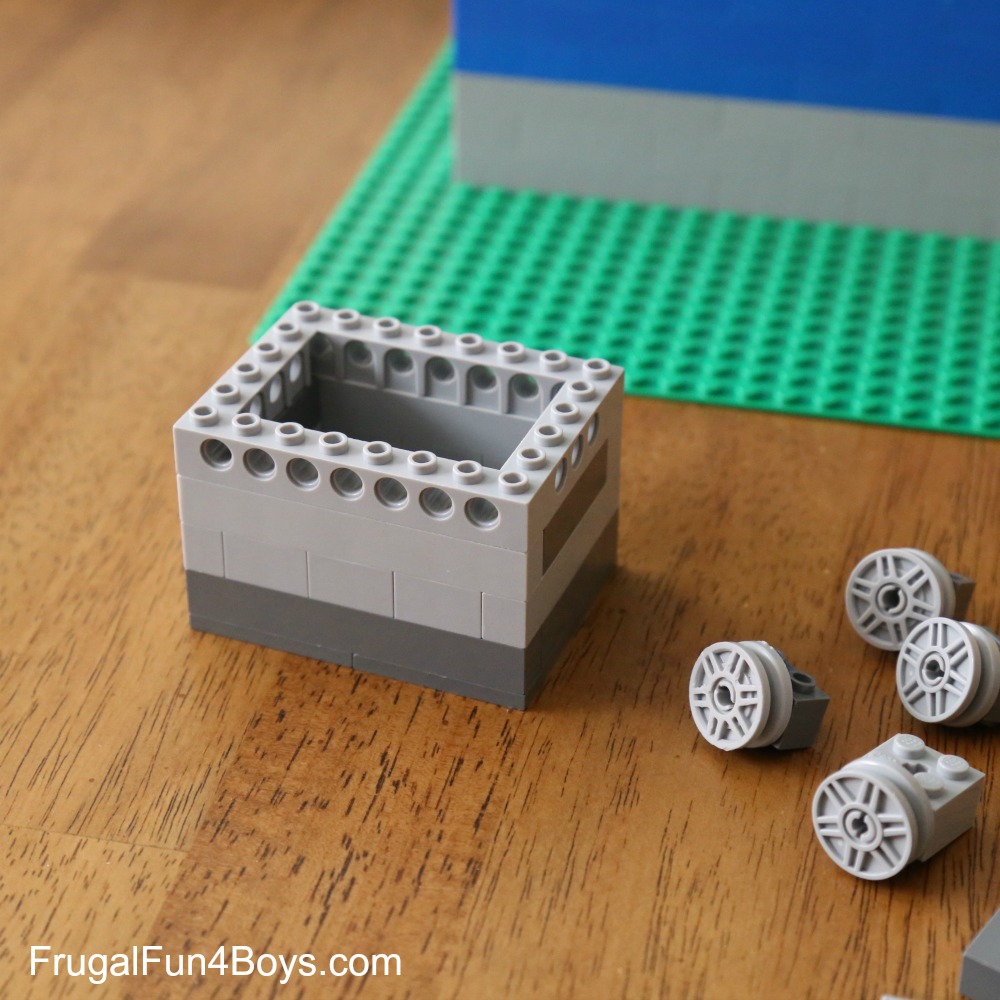 LEGO Pulleys Engineering Building Challenge
