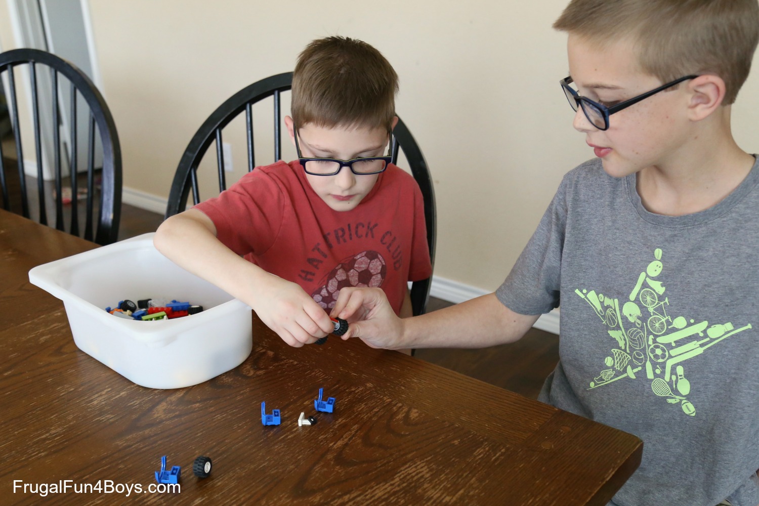 10+ Awesome LEGO Party Games