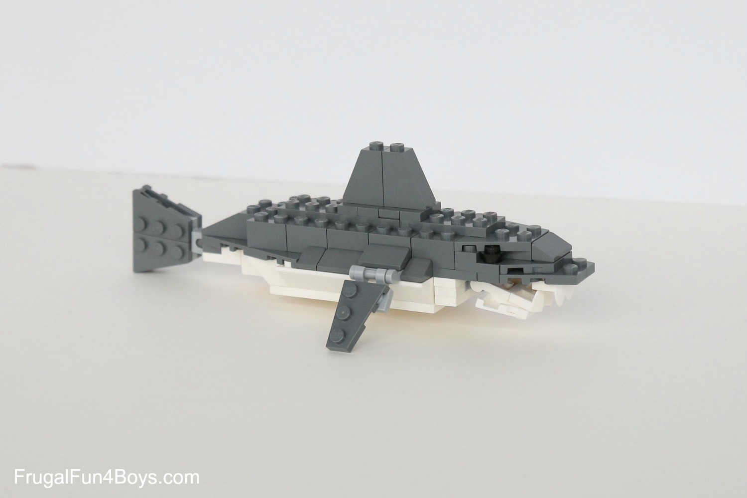LEGO Shark Building Instructions