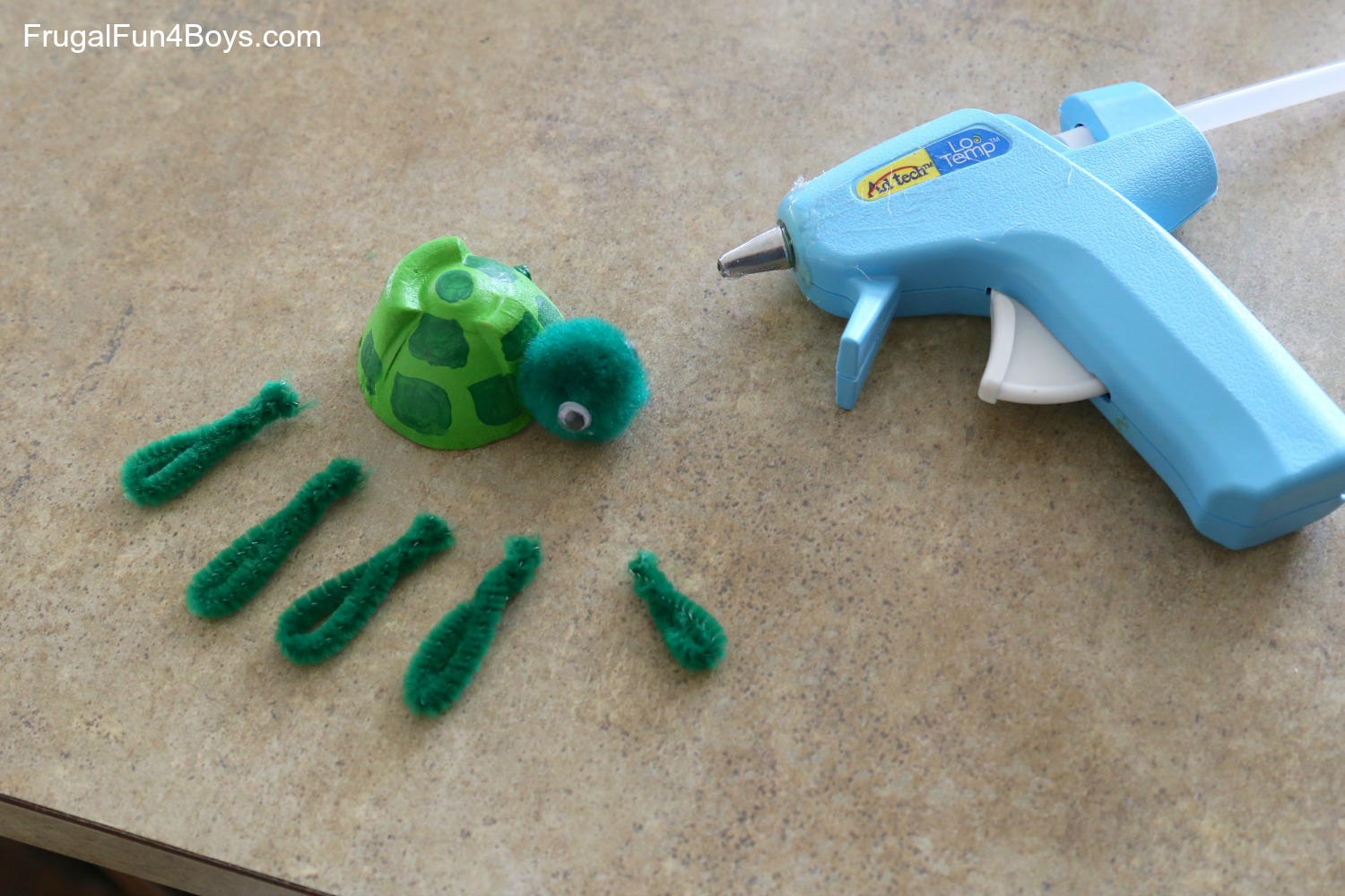 Adorable Egg Carton Turtle Craft (And a Caterpillar and Frog too!) - Frugal  Fun For Boys and Girls