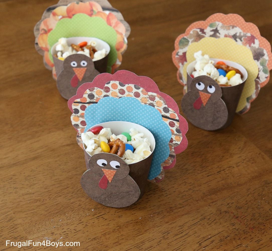 Scrapbook Paper Turkey Crayon Holder and Placemat - Frugal Fun For Boys ...