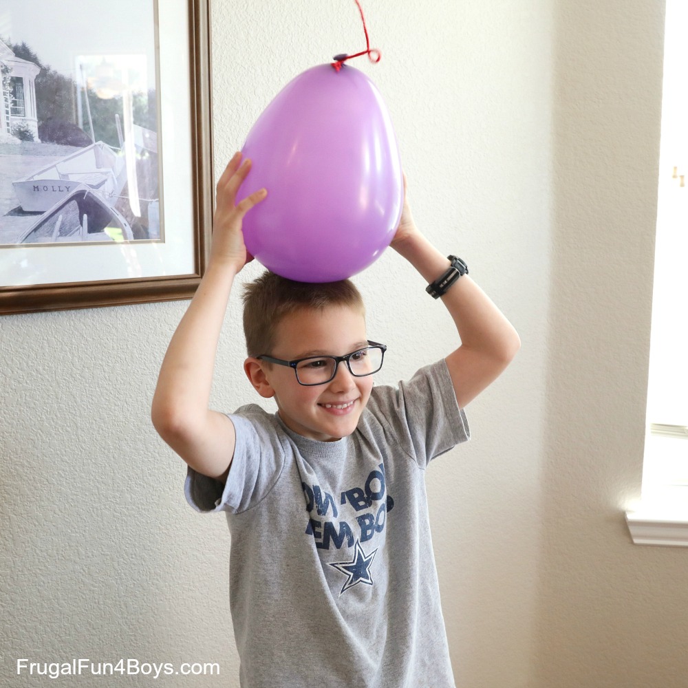 labyrint toezicht houden op terras Static Electricity Science Experiments with Balloons - Frugal Fun For Boys  and Girls