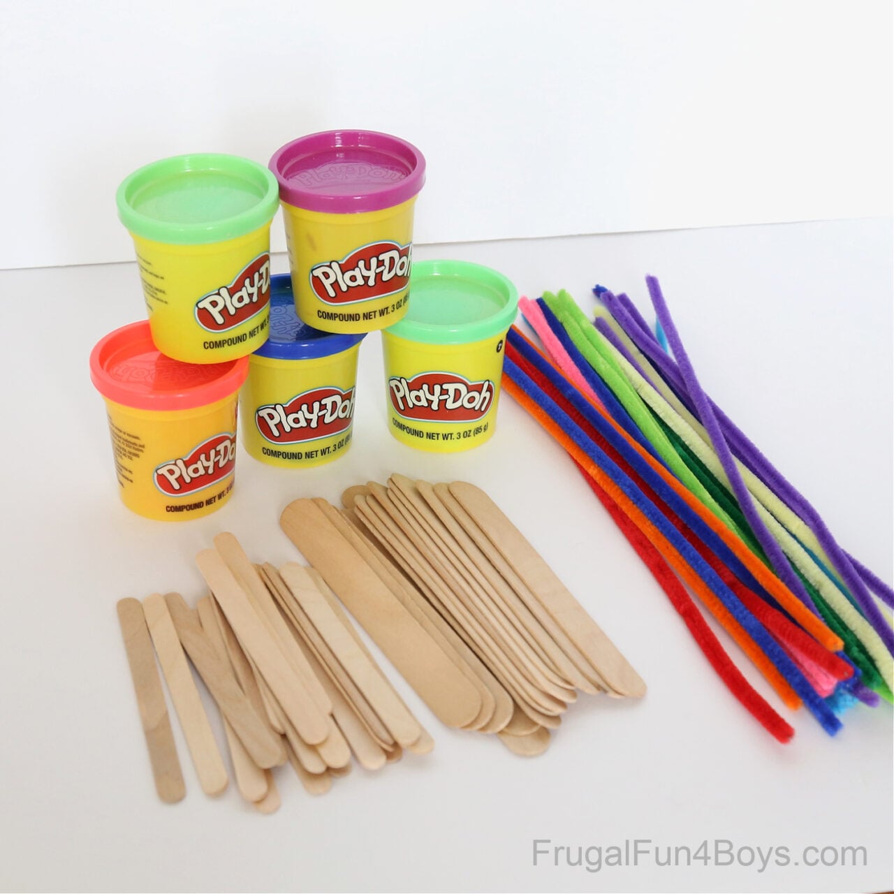 STEM Challenge with Play Dough, Popsicle Sticks, and Pipe Cleaners ...